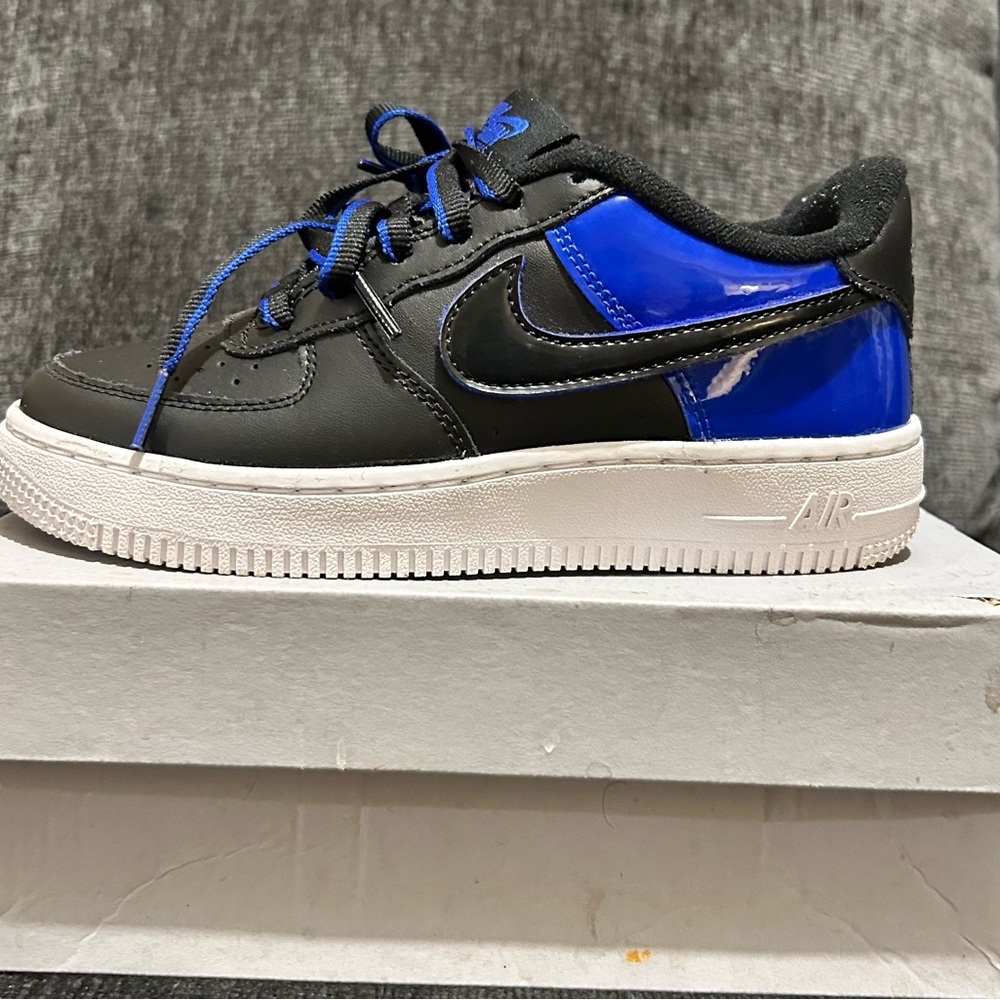 Nike Kids Sneakers Black and Royal Blue